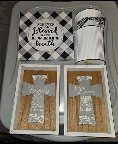Miscellaneous home decor - ,