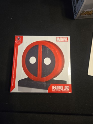 Gentle giant deadpool logo - deadpool,