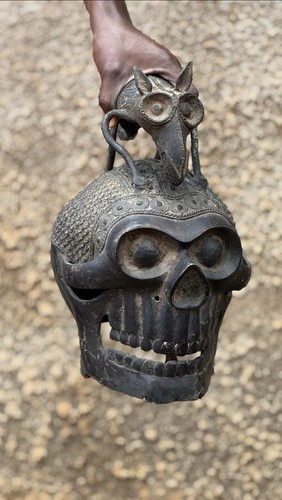Antique bronze skull head with - bronze,