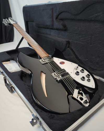 Rickenbacker 330 - jg,,
