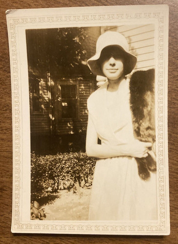 1920s young woman lady - young,