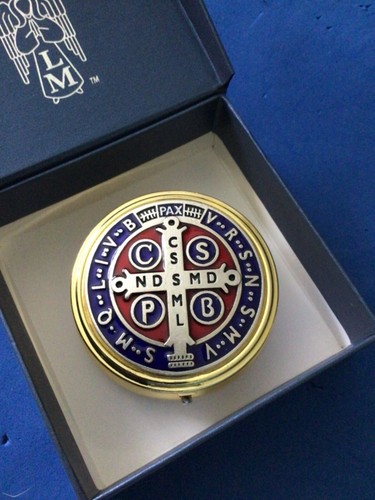 Religious devotion pyx host - pyx,