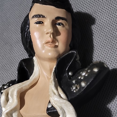 Elvis presley bust - presley,