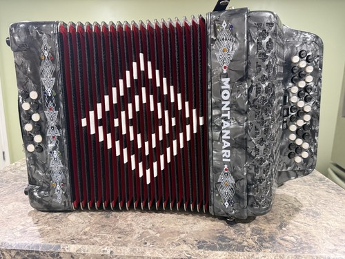Montanari button accordion - 34,