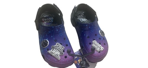 Crocs space jam classic clog - crocs,