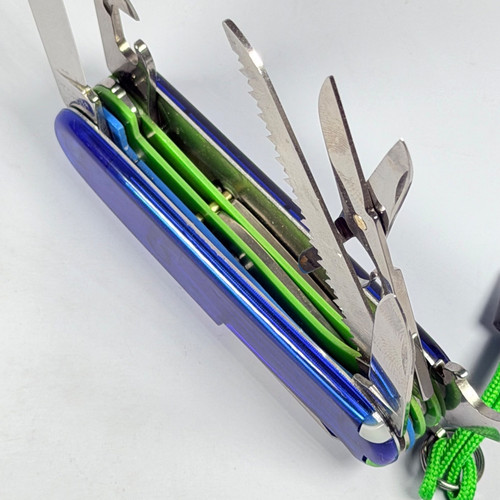 Victorinox swiss army knife - army,