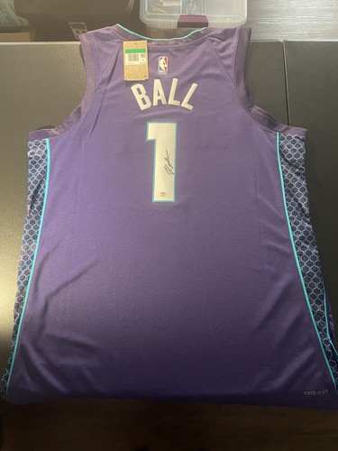 Lamelo ball autographed signed - lamelo,