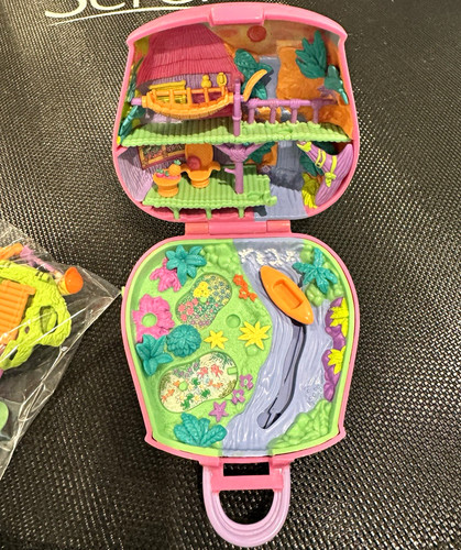 Vintage 1996 polly pocket - vintage,