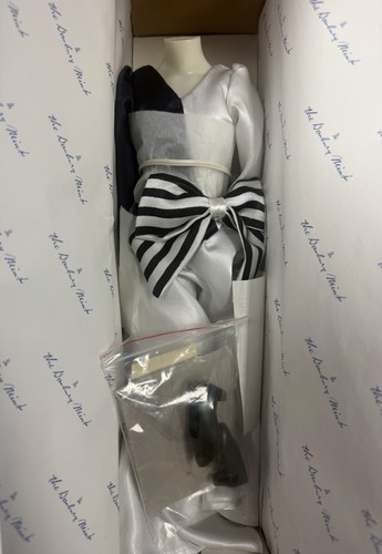 Danbury mint striped princess - danbury,