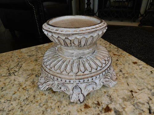 Round pillar candle holder - round,