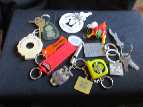 Vintage key chains - 13,