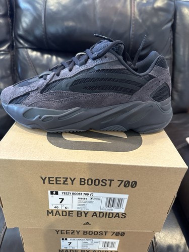 Adidas yeezy boost - boost, 700
