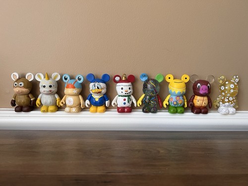 Disney vinylmation lot - of, 9