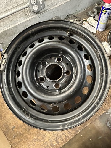 Mercedes w108 steel wheel - mercedes,