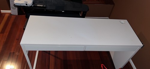 Desk￼