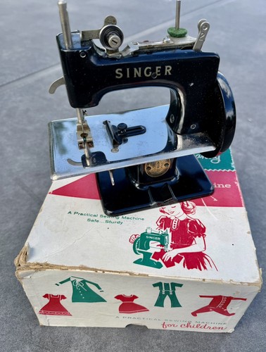 Vintage 1950s singer sewhandy - vintage,
