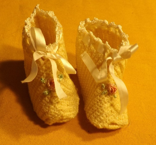 Beautiful vintage crocheted - beautiful,