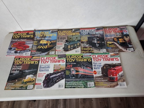 2001 classic toy trains - 9,