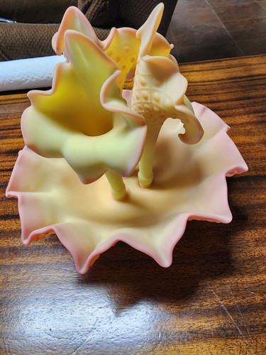 Vintage fenton burmese - burmese, epergne