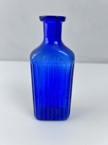 Vintage cobalt blue - blue, ribbed