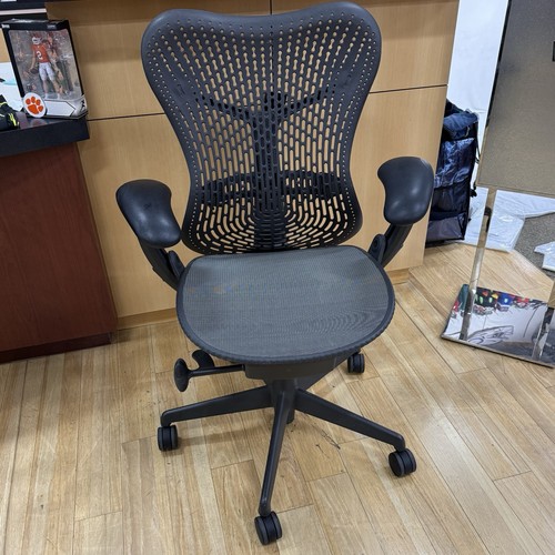 Herman miller mirra office - herman,
