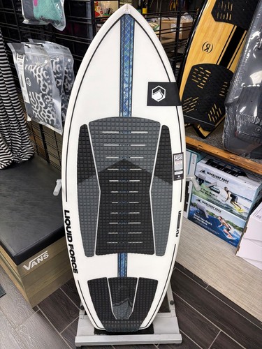 Liquid force flyer - force, wake