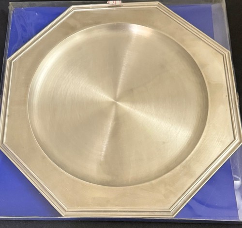 Vtg pewter plates - pewter, plates/chargers