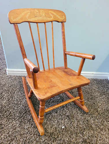 Vintage oak hill wooden - vintage,