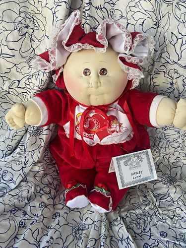 1992 soft sculpture valentine - sculpture,