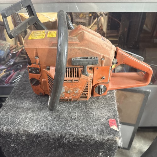 Husqvarna 257 chainsaw used - 257,