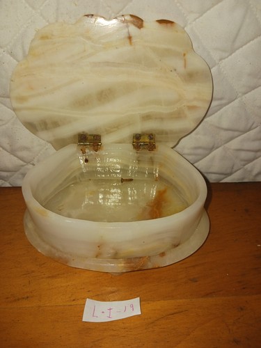 Damaged vtg clam shell - vtg,