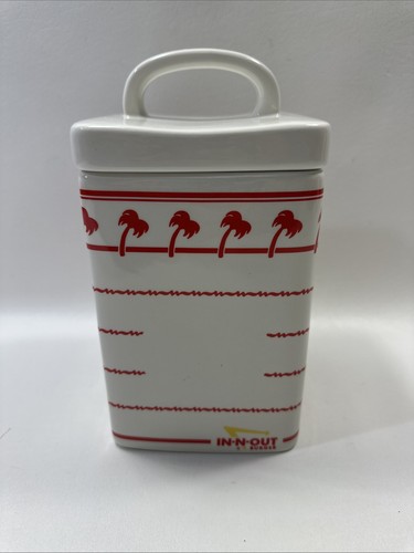 Out burger restaurant - in-n-out,