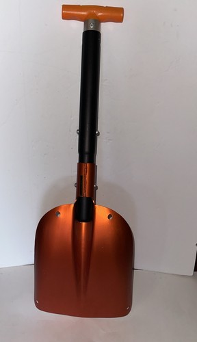 Lifeline metal car - snow, shovel