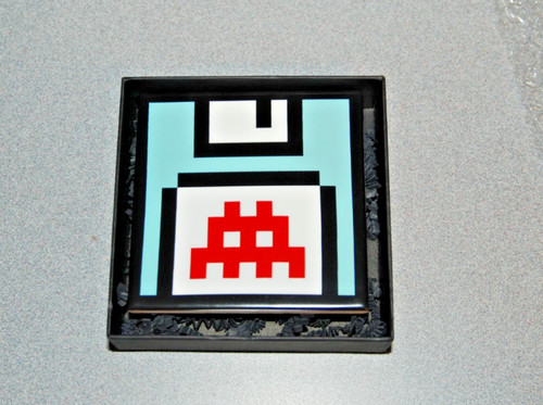 Invader floppy disc ceramic - invader,
