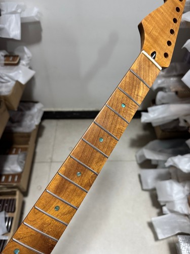 Reverse head stainless 22frets - reverse,