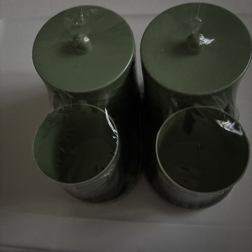 Green two pieces plastic - green,