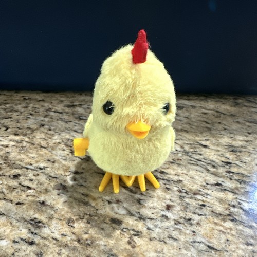 Rare vintage chick wind toy - wind-up,