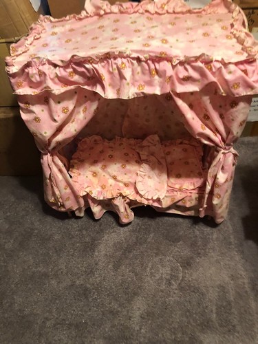 Cute frilly pink metal doll - frilly,