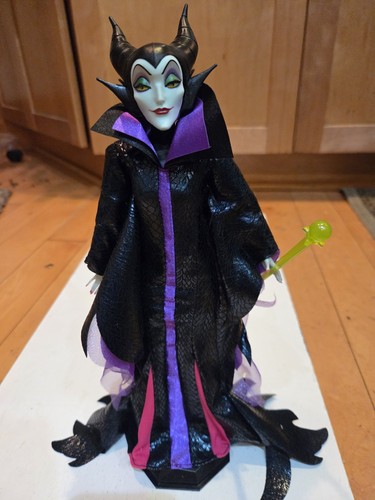 Disney collector maleficent - collector,