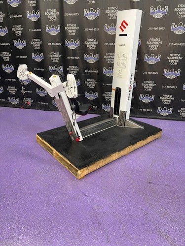 Free motion chest press fly - press, &