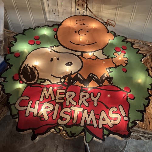 Snoopy peanuts lighted - snoopy,