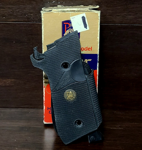 Pachmayr signature model grip - pachmayr,