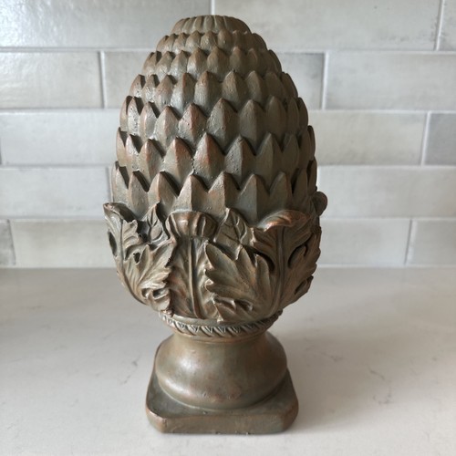 Artichoke finial statue - statue,, green
