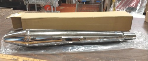 Chrome slip muffler - on, triumph