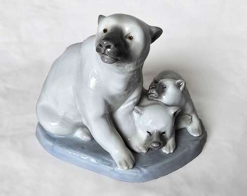 Polar bear lladro - "polar, bear"