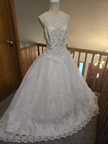 White wedding private - white, label