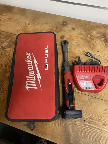 Milwaukee 2560 m12 - milwaukee, 2560-20