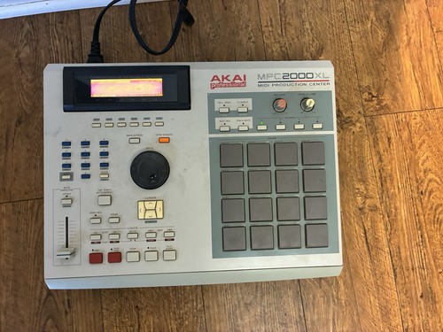 Akai professional mpc2000xl - akai,
