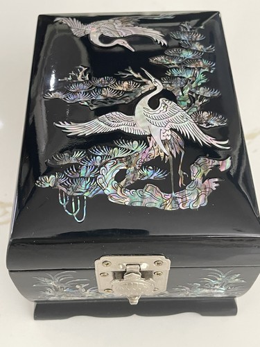 Vintage korean lacquer jewelry - korean,