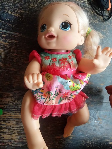 Hasbro baby alive crawling - alive,